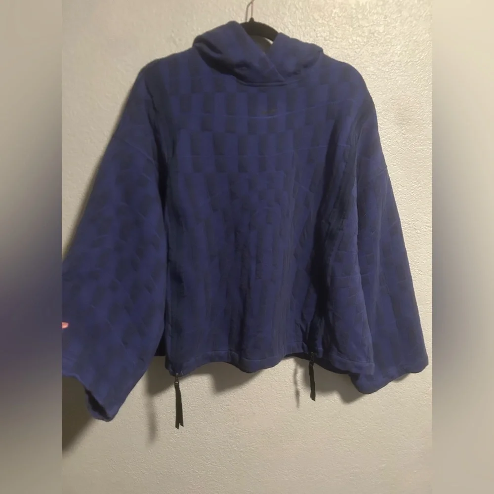 Nike sz medium